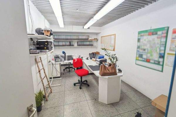 Ankermieter Tara M Lager/Büro