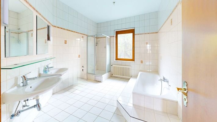 Badezimmer - Wohnung EG