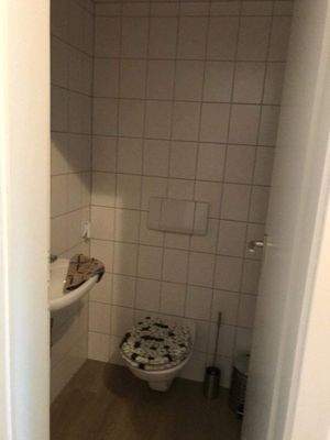 Separates Gäste WC im Erdgeschoss