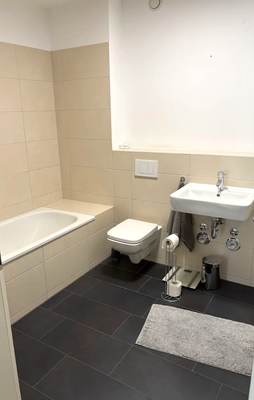 Badezimmer Badewanne .png