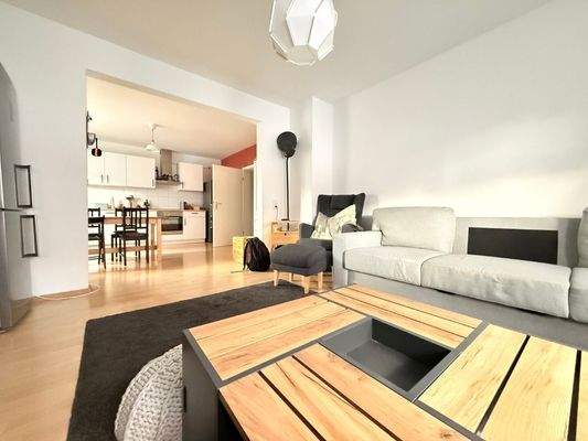 Wohnzimmer Ansicht zur Küche