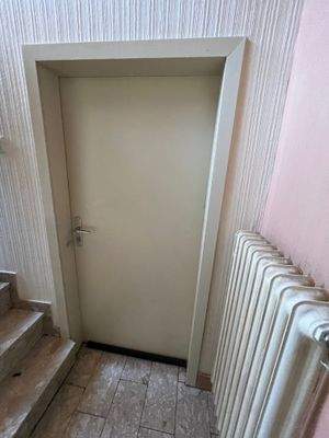 Eingangstür EG 1 Zimmer Apartment
