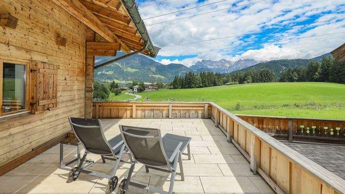 KITZIMMO-Freizeitwohnsitz in Ruhelage mit traumhaftem Ausblick kaufen - Immobilien Fieberbrunn.