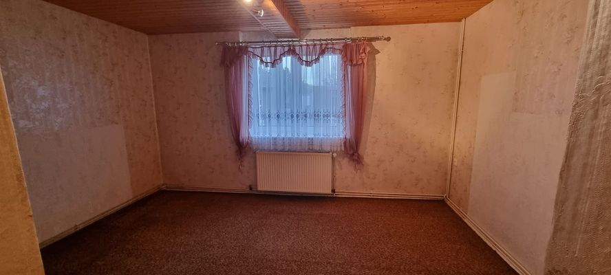 EG re Zimmer Straße