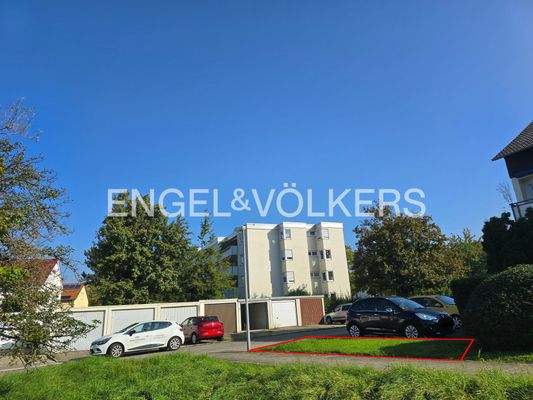 Blickrichtung nach Nordosten - Parkfläche