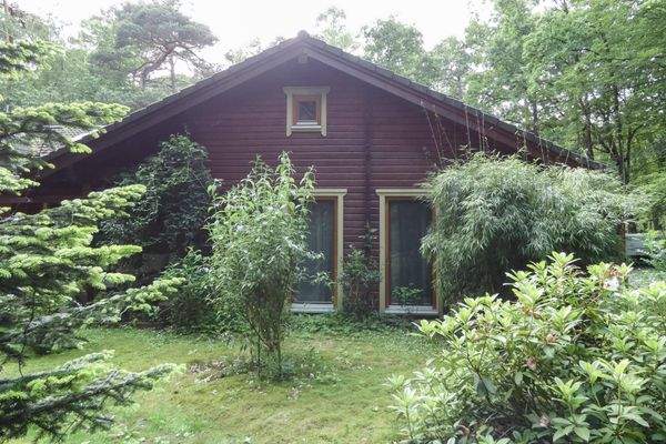 mit Dachboden f. Lagerzwecke