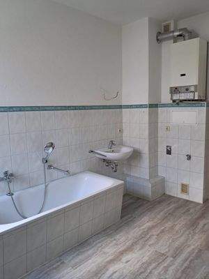 Referenz Badezimmer mit Badewanne