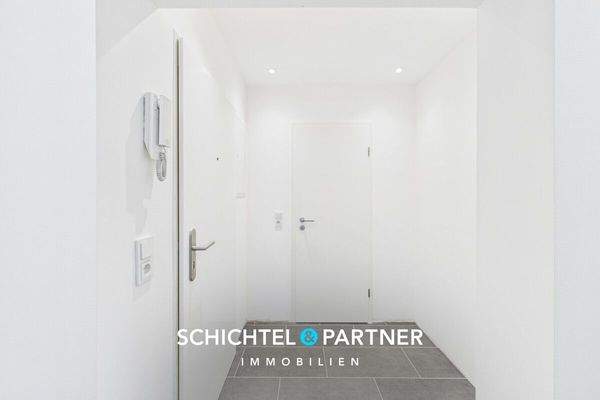 S&P | Eingangsbereich