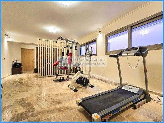 2ad99f790d254e67a7c6bf2f11263d4a-original