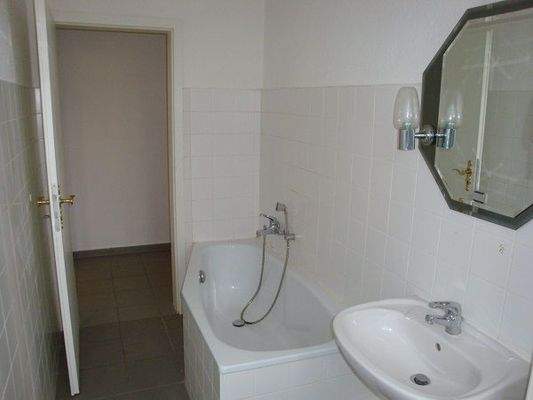 Bad - Blick zur Tür