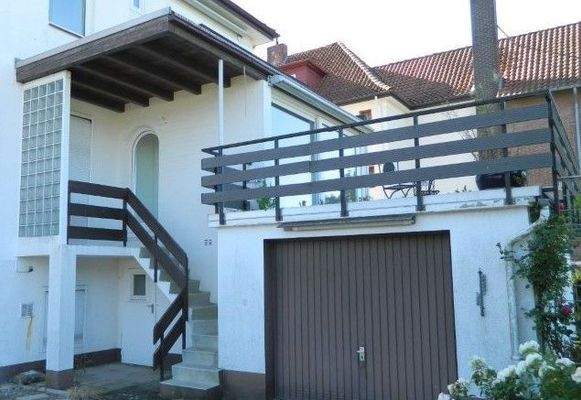 Hofaufgang zum Wintergarten u. Küche