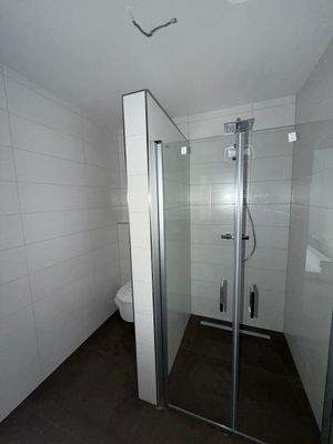 Bodentiefe Regendusche