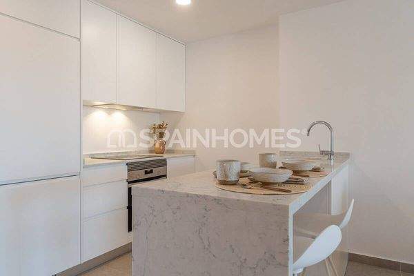 Elegant Apartments a Stones Throw from the Beach in Orihuela