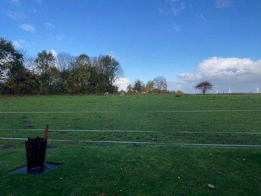 angrenzendes Grundstück