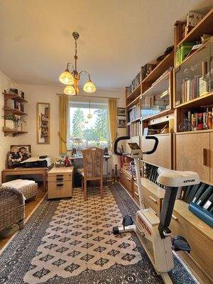 Arbeits- bzw. Kinderzimmer