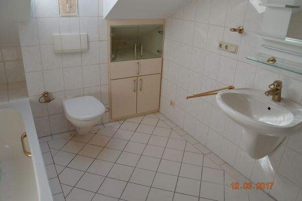 WC, Einbauschrank, Waschbecken