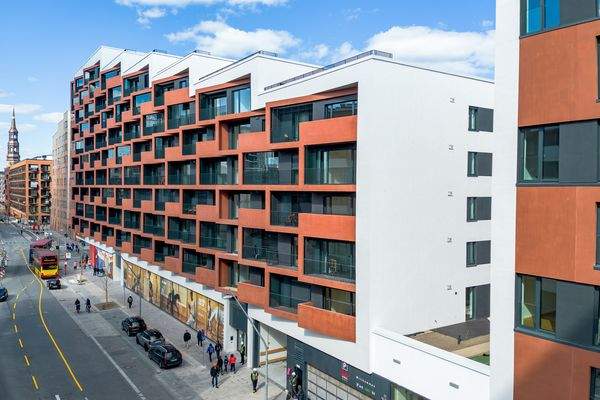 Westfassade vom Eleven Decks 