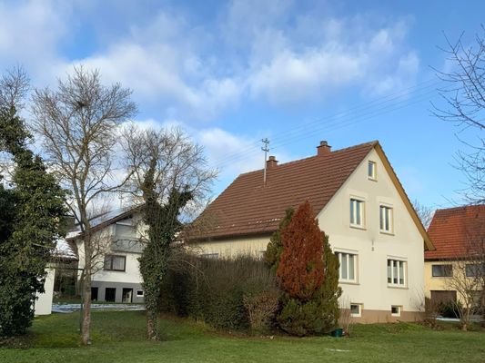 Haus mit großem Garten