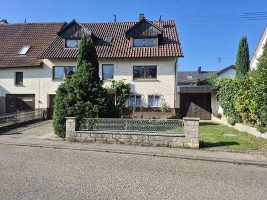 Haus-Vorderansicht 