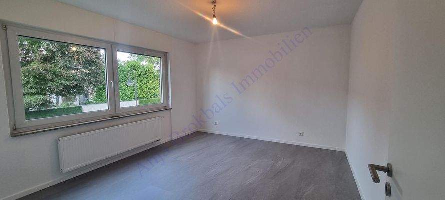 Großes Schlafzimmer