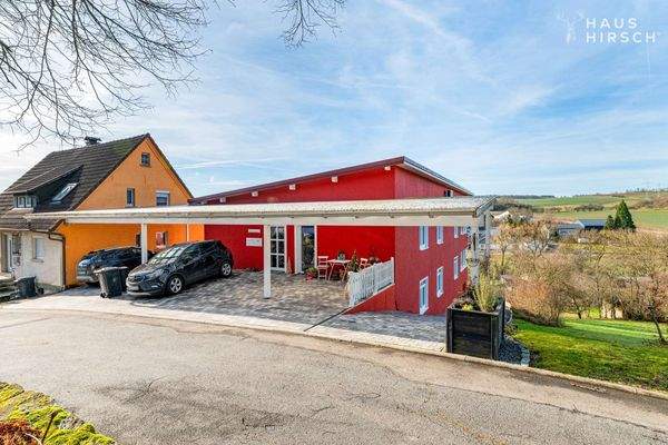 Front/Seitenansicht/Carport