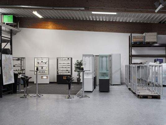 Fertigungshalle m. Schwingboden