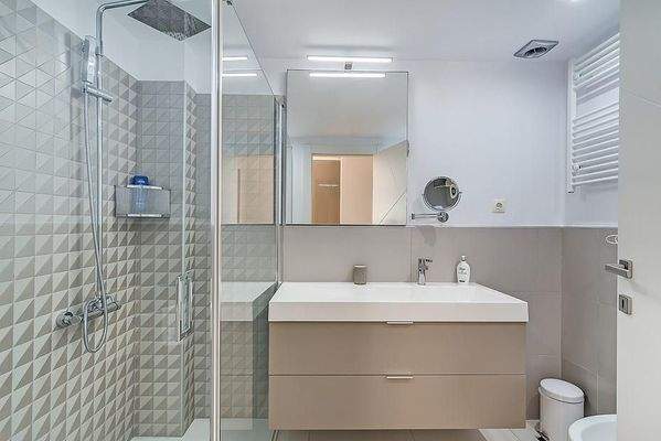 Kreta, Tersanas: Luxusvilla mit unschlagbarer Aussicht in ruhiger Lage zu verkaufen