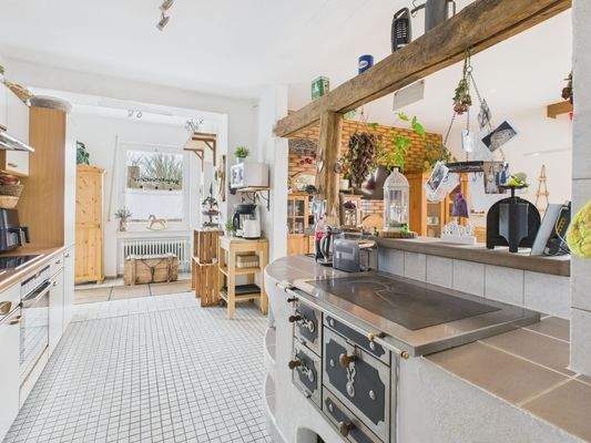 CAM01223G0-PR0176-STILL045