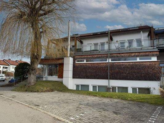 Außenansicht mit Treppe