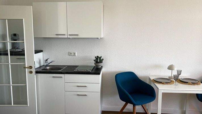 Küche mit Geschirrspüler