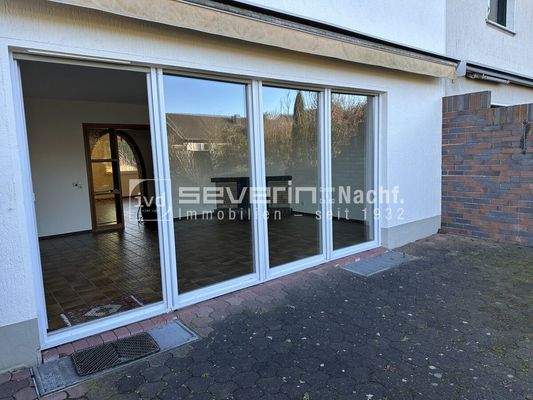 Terrasse - Blick ins Wohnzimmer