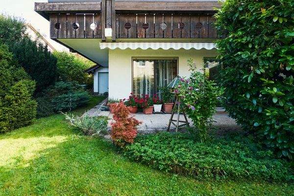 17251 Garten mit Terrasse.jpg