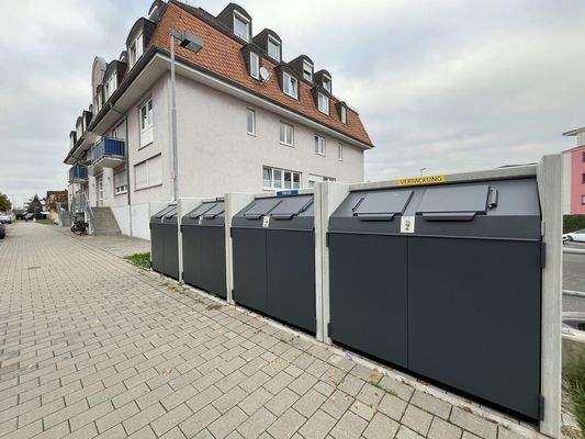 Aussenansicht/Mülltrennung