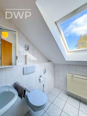 Tageslichtbad mit Dusche im OG