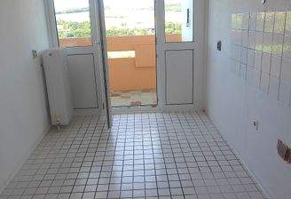 Küche mit Zugang Balkon