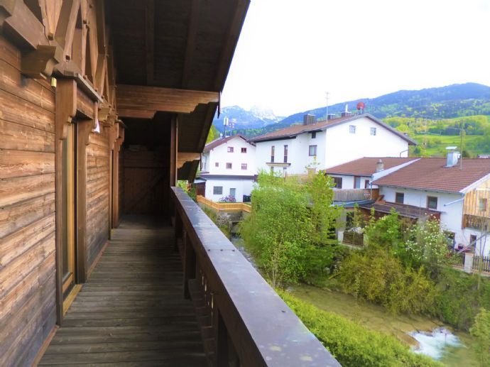 Gemütlich Wohnen mit tollem Dachfeeling und super Ausblick!