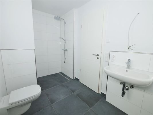 Haus 3 Bad mit bodengleicher Dusche
