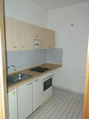 innenliegende Küche mit Küchenzeile