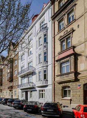 1744030153_eSzonhkRp4