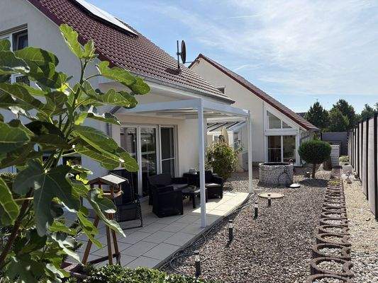 Blick auf Haus 2 und Haus 1