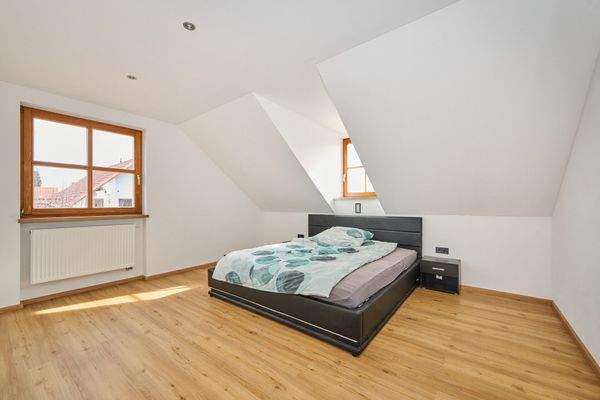 Schlafzimmer Eltern OG