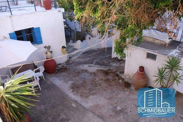 Kreta, Pompia: Traditionelles Haus in schöner Lage mit Innenhof zu verkaufen