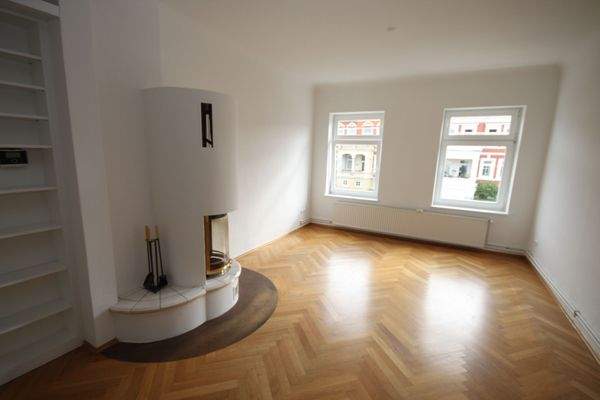 Sonniges Wohnzimmer, 1.OG