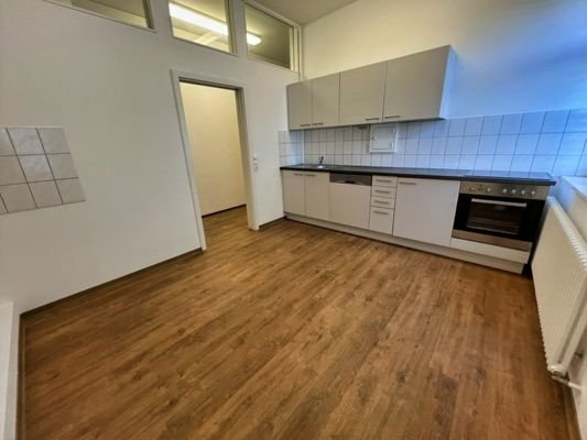 Einbauküche mit Essbereich (2)