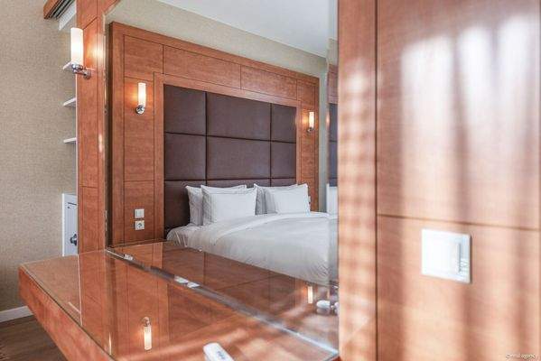 2025-09-15-S01408-Schottenring 22, 1010 Wien-054