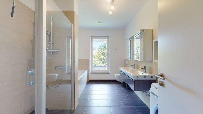 Badezimmer Ansicht I