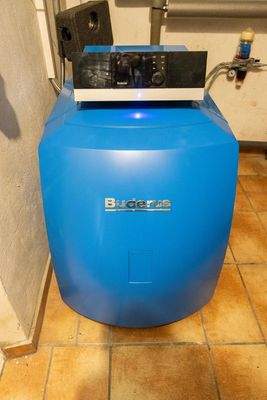 Neubau: neue Öl-Brennwerttherme aus 2024