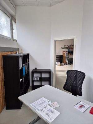 EH 18 Fläche 3.06 Büroeinbau Innensicht Ausgang.jp