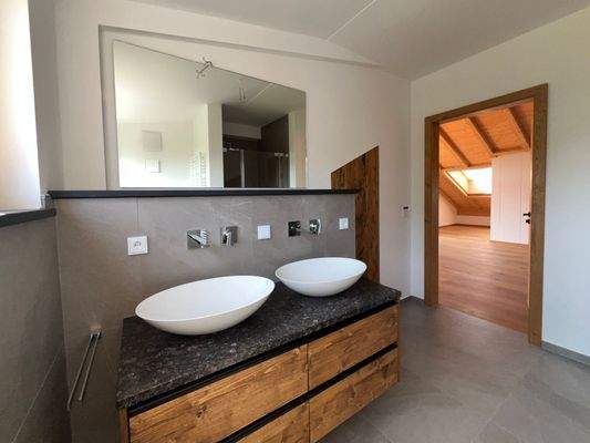 Master-Badezimmer en suite