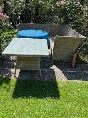 Gartensitzgelegenheit.jpg